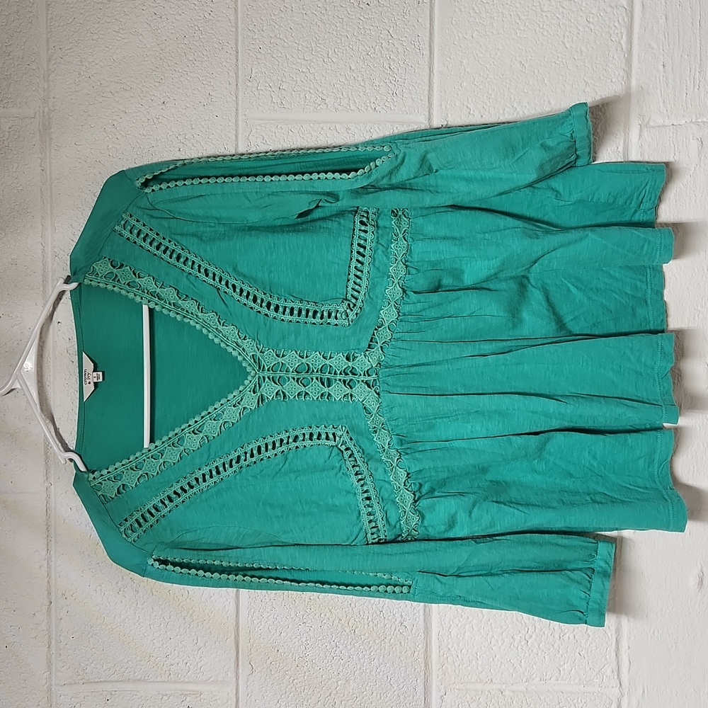 Crown & Ivy 3/4 Sleeve Top